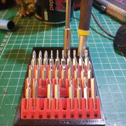 IMG_20200131_233234.jpg Free STL file Precision screwdriver Bit Holder・3D printing idea to download