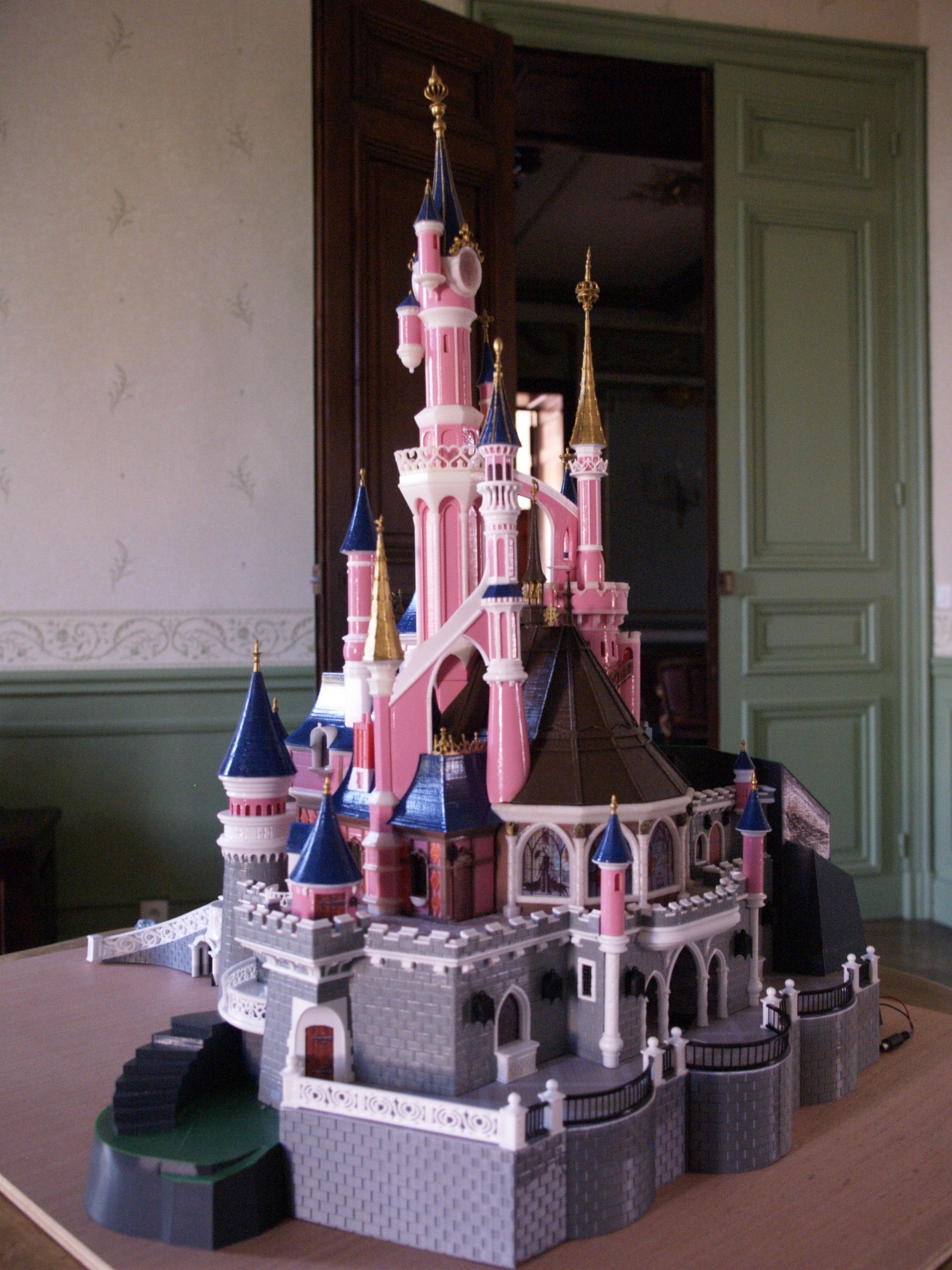 _3058317.JPG Fichier gratuit Chateau Disneyland Paris avec Prusa MK2S MMU (Ed2)・Plan à télécharger et à imprimer en 3D, Rio31