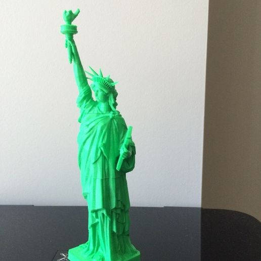 IMG_1562_display_large.JPG Free STL file Statue of Liberty - Repaired・3D printable design to download, Qelorliss