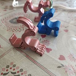 Soporte fonestand multifuncion articulado una mano y escritorio