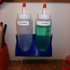 IMG_20190528_205715.jpg Free STL file Airbrush Cleaner and Thinner Bottle Holder・3D printing idea to download