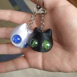 gatitos.jpg kitty keychain