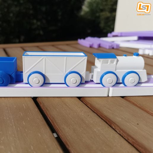 image-12.jpg Ikea / Brio compatible train