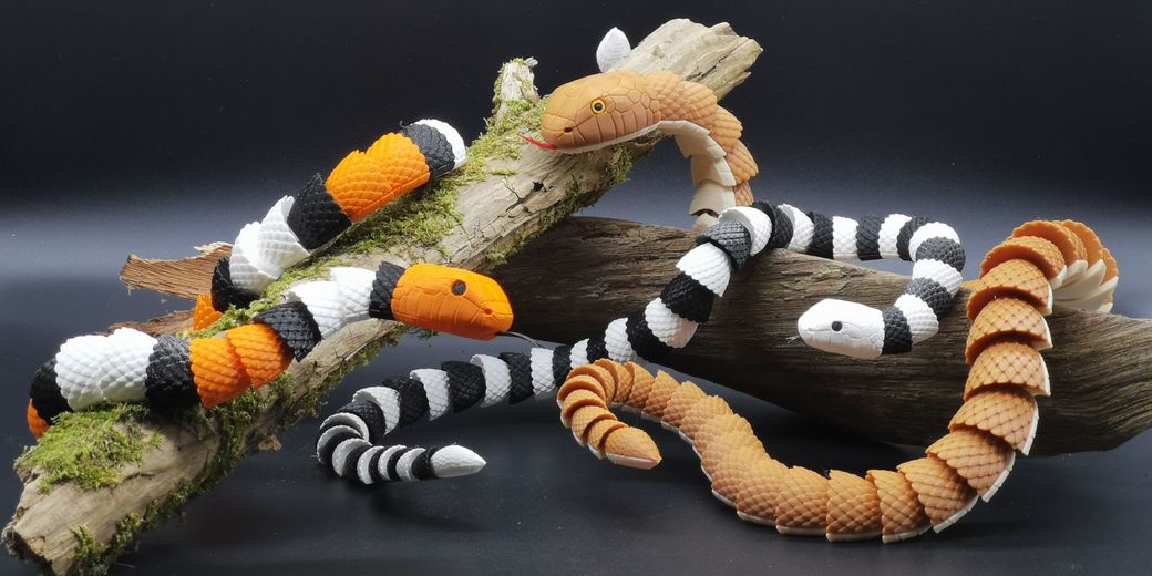 Scoprite e scaricate questa raccolta dei più bei file STL per stampanti 3D su serpenti e rettili di ogni tipo.