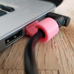 20200417_111257.jpg USB plug power cable clip