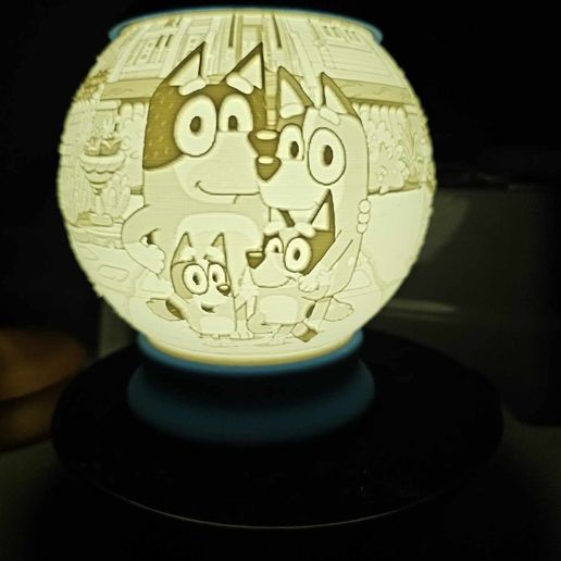 432904000_386013344249030_4569507319969925223_n.jpg Bingo & Bluey - Светильник-сфера