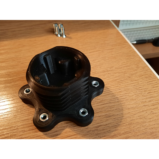 Thrustmaster-kormany-agy_7.png THRUSTMASTER WHEEL ADAPTER 6x70mm