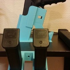 20170826_004020.jpg Glock 17 Magazine Wall/table holder (should fit all 9mm)