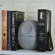 DSC01186.jpg Atril y sujetalibros inspirados en la Estrella de la Muerte de Star Wars