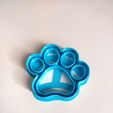 pawcutter.jpg Paw cookies, sugar paste, polymer clay cutter