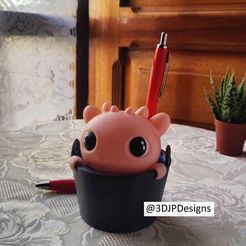 Screenshot_2023-05-05-14-24-28-54_92460851df6f172a4592fca41cc2d2e6.jpg STL file CUTE Axolotl in a bucket Pen Holder / Desk Decoration /Hanging Decoration・Model to download and 3D print