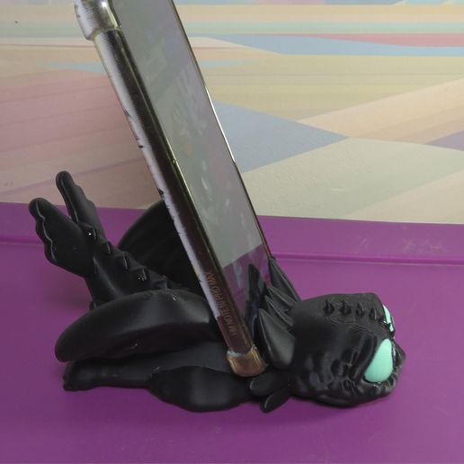 08-BASE-CELULAR-FURIA-NOCTURNA-FANART.jpg БАЗА МОБИЛЬНОГО ТЕЛЕФОНА NIGHT FURY