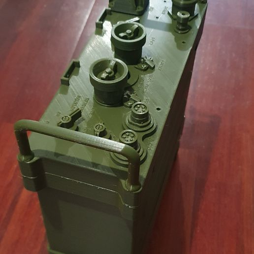 20250224_101419.jpg AN/PRC-77 and AN/PRC-25 Radio shell