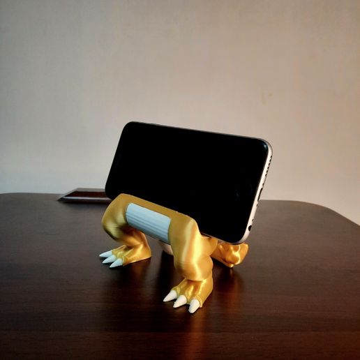 20230120_222855.jpg charizard phone