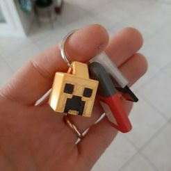 49ugvVsPSdahc_dYkr-zzQ.jpg Free STL file Creeper keychain・Template to download and 3D print