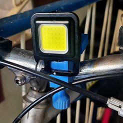WhatsApp-Image-2023-10-15-at-14.29.47_8dfd4a99.jpg Light for bicycle with cheap keychain flaslight
