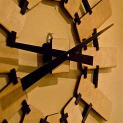 woodenwallclock1.jpg Reloj de pared