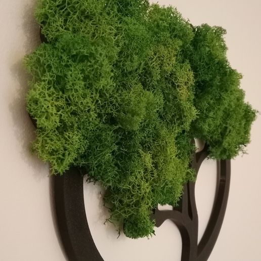 ec6b7d0b-95ce-4bec-8c0a-f23ccc142ad0.jpg Tree with moss for wall