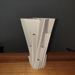 c20211124_122849.jpg STL file Edgy Vase・3D printing template to download