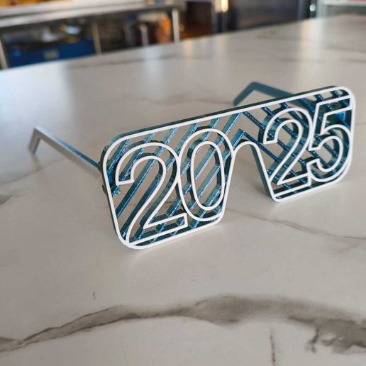 WhatsApp-Image-2024-12-26-at-22.20.33-4.jpeg 2025 Glasses