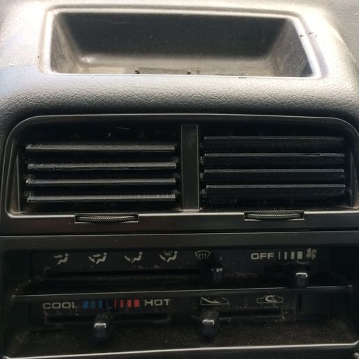 Ventilation grids of dashboard suzuki vitara