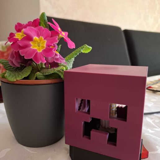 Minecraft Inspired Creeper Lamp 3D model