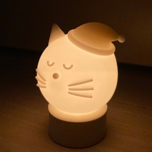 IMG_20210820_214419.jpg Abajur para gatos adormecidos