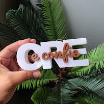 Pray and Trust (Portuguese-BR)