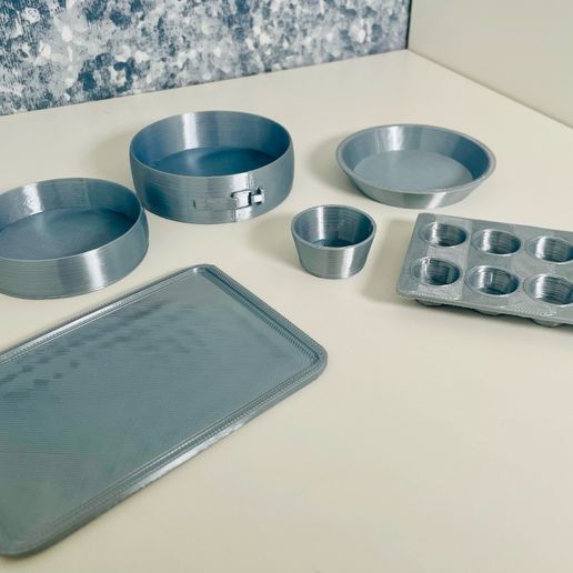 6 Piece Miniature Bakeware Set - 1:3 Scale