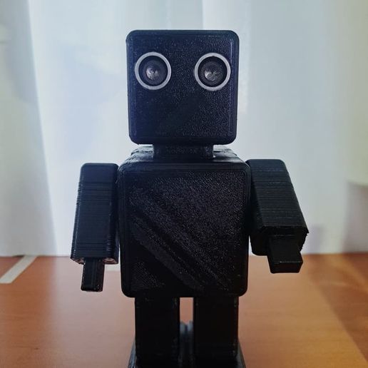 WhatsApp-Image-2025-08-28-at-06.57.46.jpeg Arduino Uno 机器人