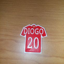 20230928_200243.jpg STL-Datei Trikot-Schlüsselanhänger mit Namen und Nummern・3D-druckbares Modell zum herunterladen
