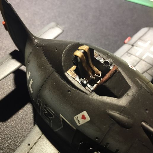 14-2.jpg Egg Plane Cockpit