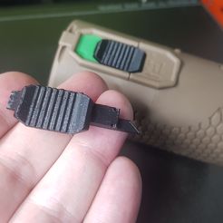 20230214_174708.jpg Fichier STL Begadi Airsoft Spring Granade - Safety Slider・Objet pour imprimante 3D à télécharger