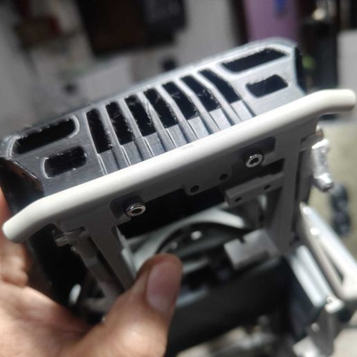WhatsApp-Image-2025-04-10-at-18.52.40-2.jpeg hood engine vanquish H10 Optic