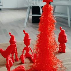 ed3d7453-98f7-4fb3-9c39-1c414faef284.jpeg Free 3D file mini Christmas tree + topper・3D print model to download