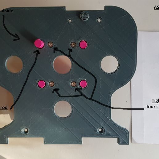 1b.jpg Cut olives before the pickling process