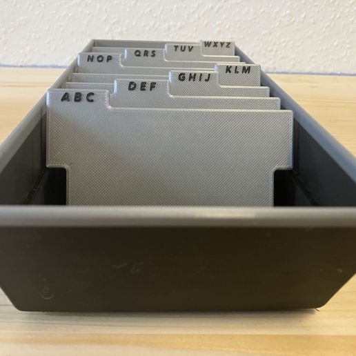 IMG_2695.jpeg Business card holder