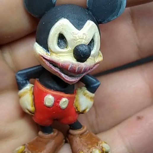 photo_2020-10-14_17-07-10.jpg Creepy Mickey