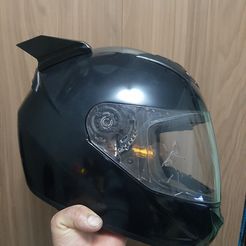 20220312_175128.jpg helmet and motorcycle spoilers