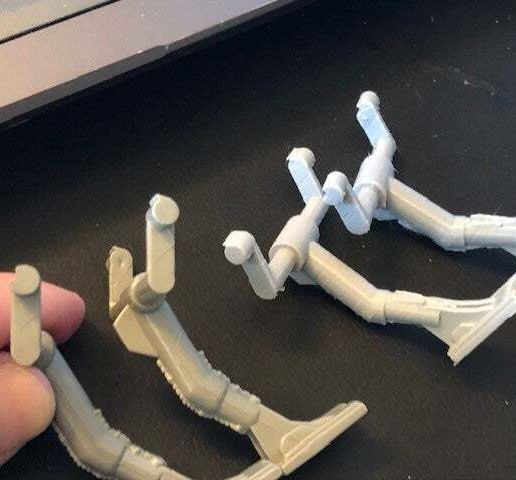 fdff.jpg Y-Flügel Vorderes Fahrwerk