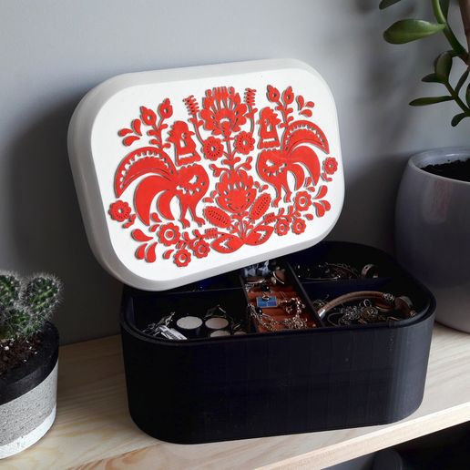 Folkloristic jewelry box