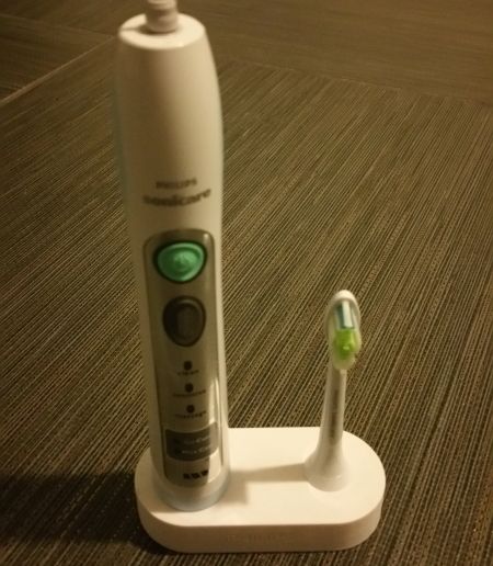 DPP_0002.JPG Sonicare stand