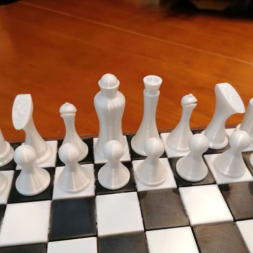 pecasbrancas.jpg Portable Chess Board with Pieces