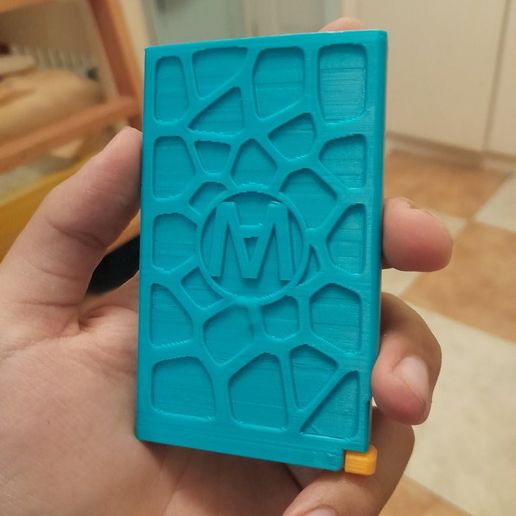 Voronroi Patterned-Slim Credit Card Holder - Remix 3D model