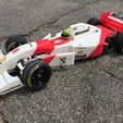 557a71b96ba46bf9e1e377fe93fa615f_preview_featured.jpg Free STL file RS-01 Ayrton Senna’s 1993 McLaren MP4/8 Formula 1 RC Car・3D printer design to download