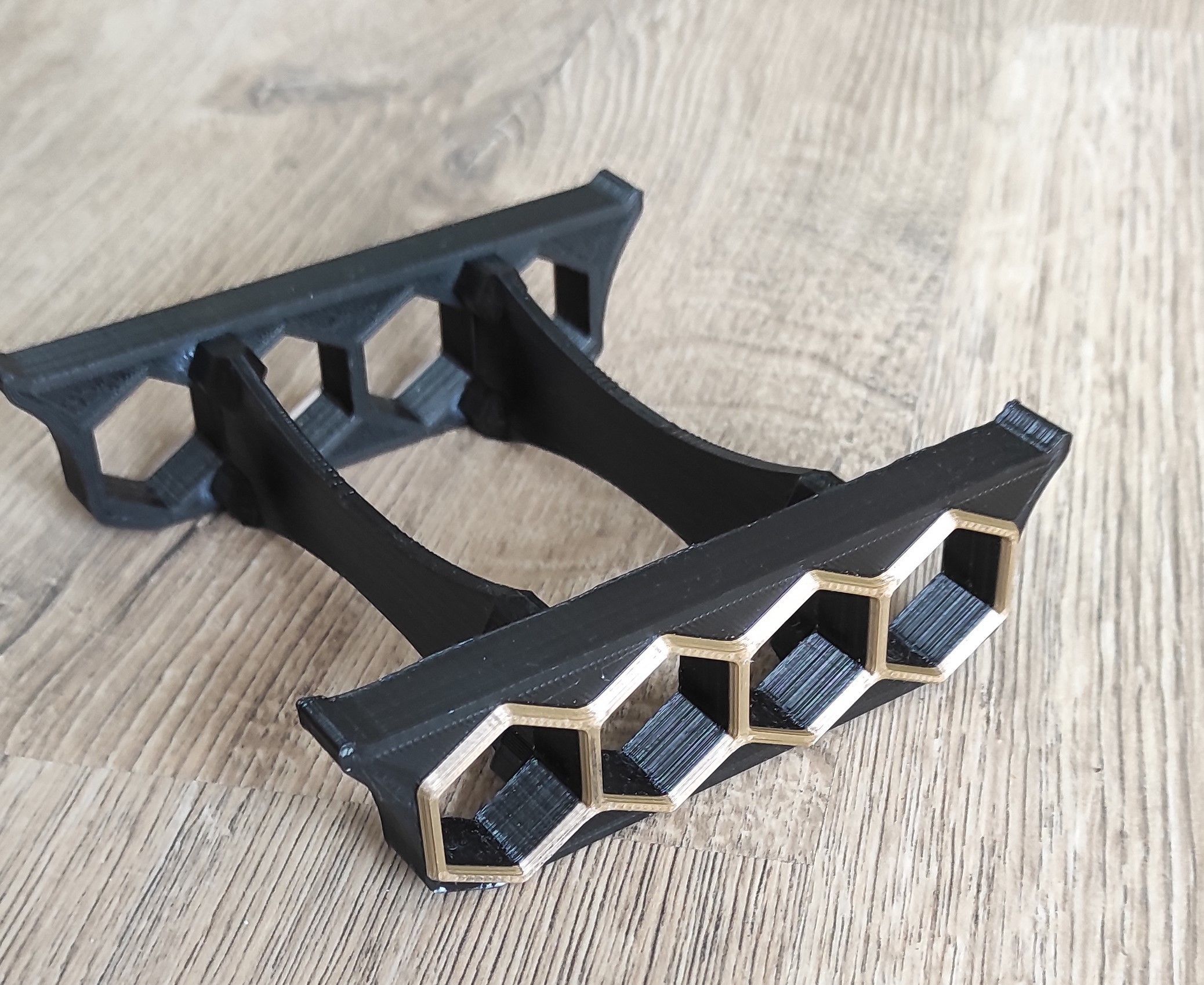 STL file Stand RC 1/10・Model to download and 3D print・Cults