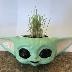 IMG_1946.jpg Archivo 3D gratuito Mascota de chía Baby Yoda・Design para impresora 3D para descargar