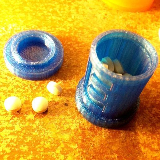 pikkhoto_display_large.jpg Megaman E Tank Mini-Container mit Schnapp-Deckel