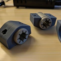 IMG_20180629_183653.jpg Free 3D file Prusa heated bed bearing clamp・3D print design to download