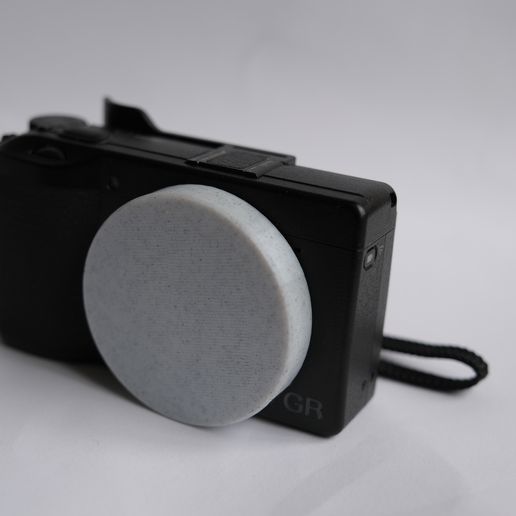 Ricoh-GRIII-with-Lens-Cap-2.jpg Ricoh GRIII Lens Cap V1